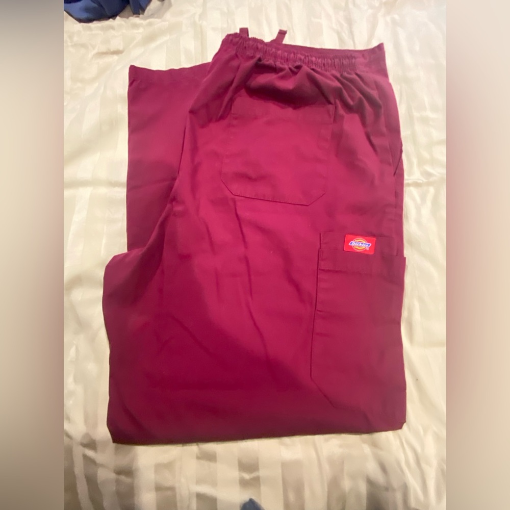 Very nice scrub pants